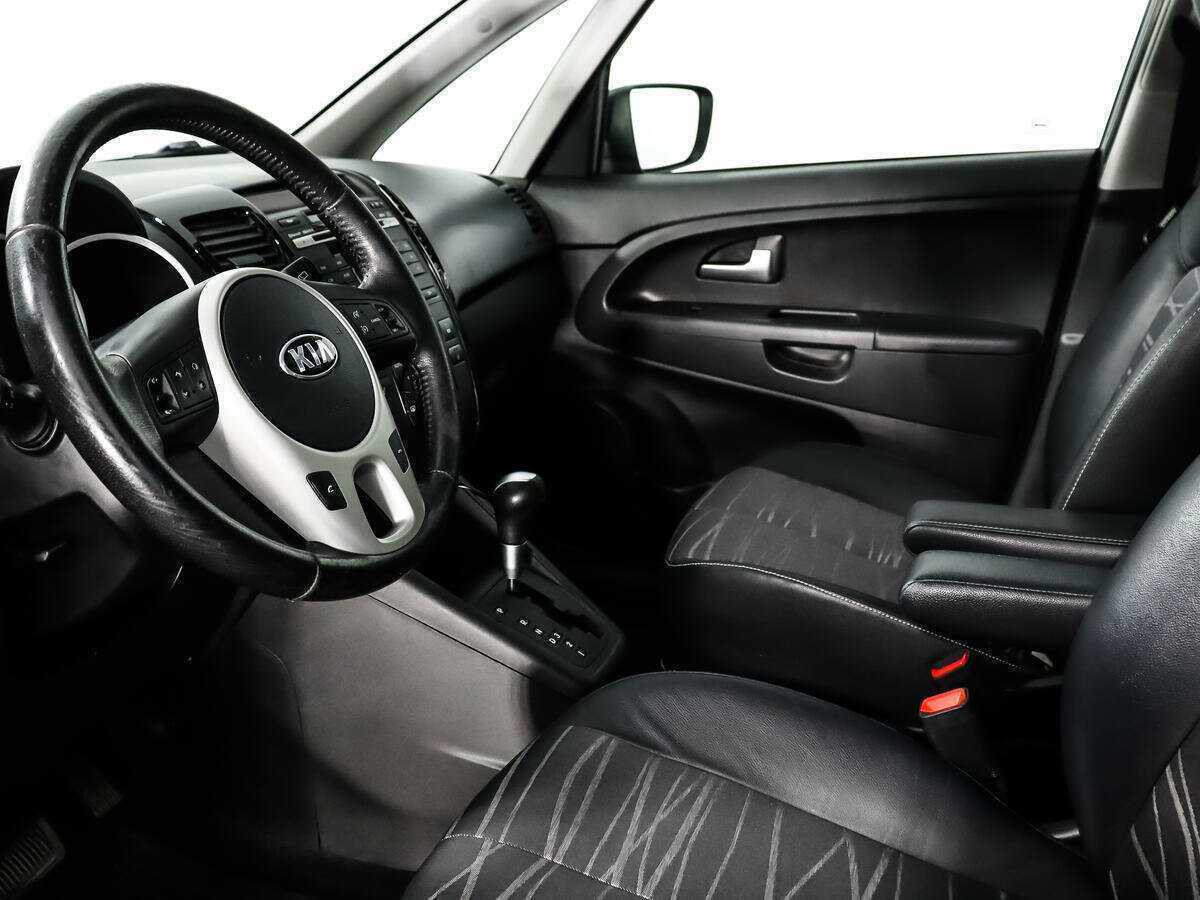 Kia Venga с пробегом — 2012 год. Фото: #7