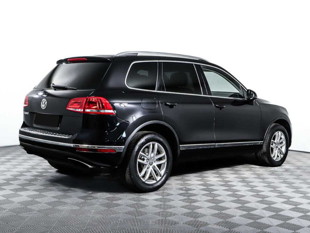 Volkswagen Touareg с пробегом — 2015 год. Фото: #4