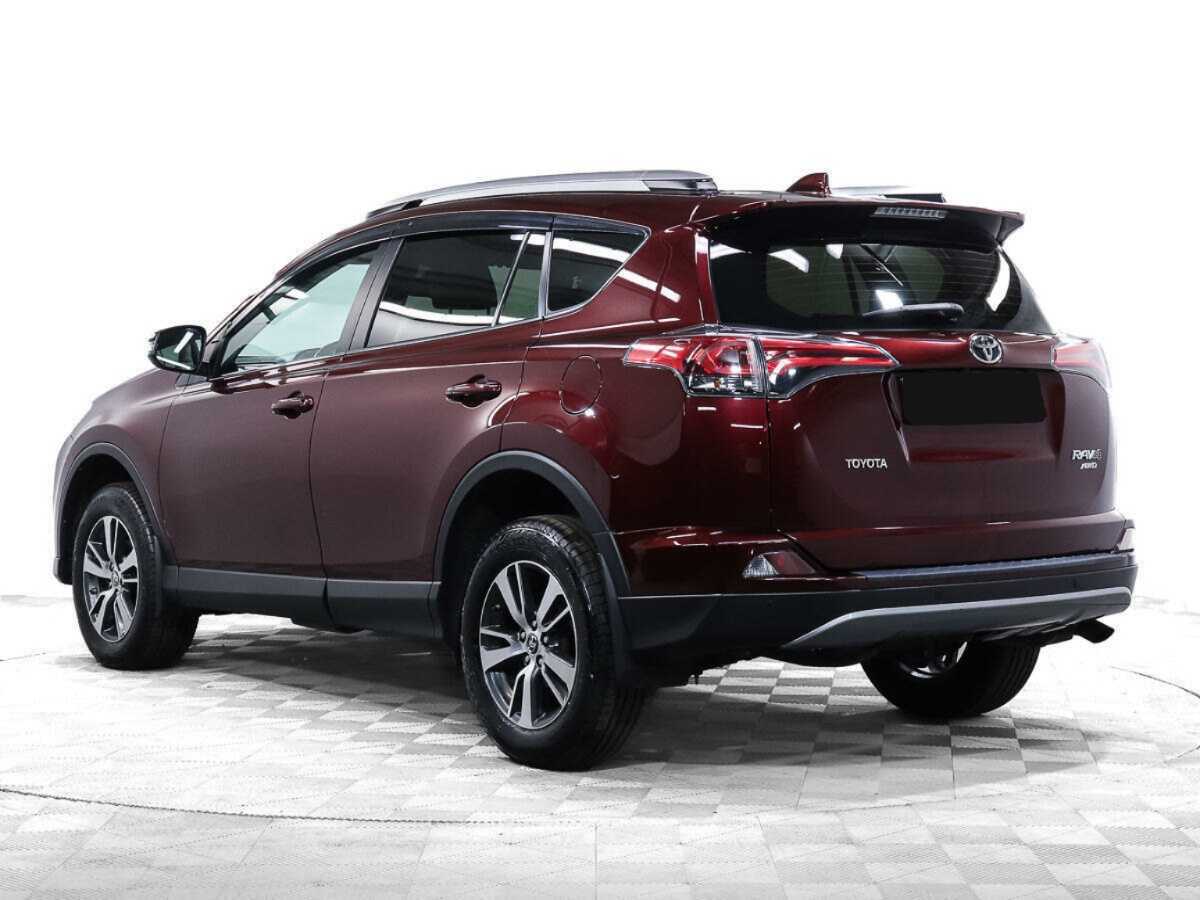 Toyota RAV4 с пробегом — 2018 год. Фото: #5