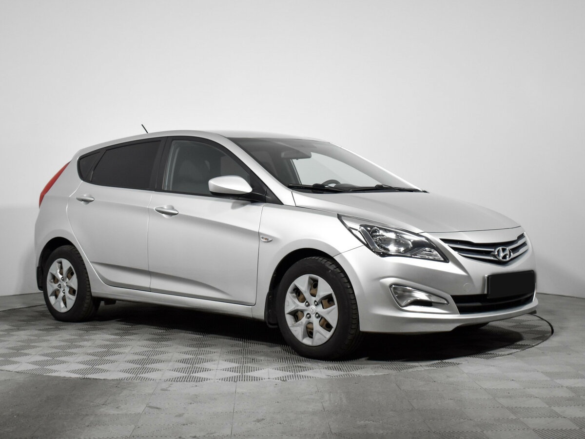 Hyundai Solaris с пробегом — 2015 год. Фото: #2