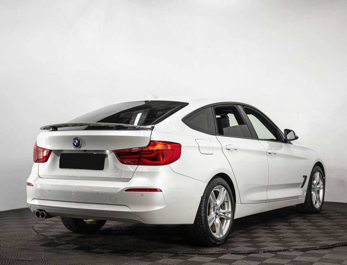 BMW 3 серии с пробегом — 2017 год. Фото: #5