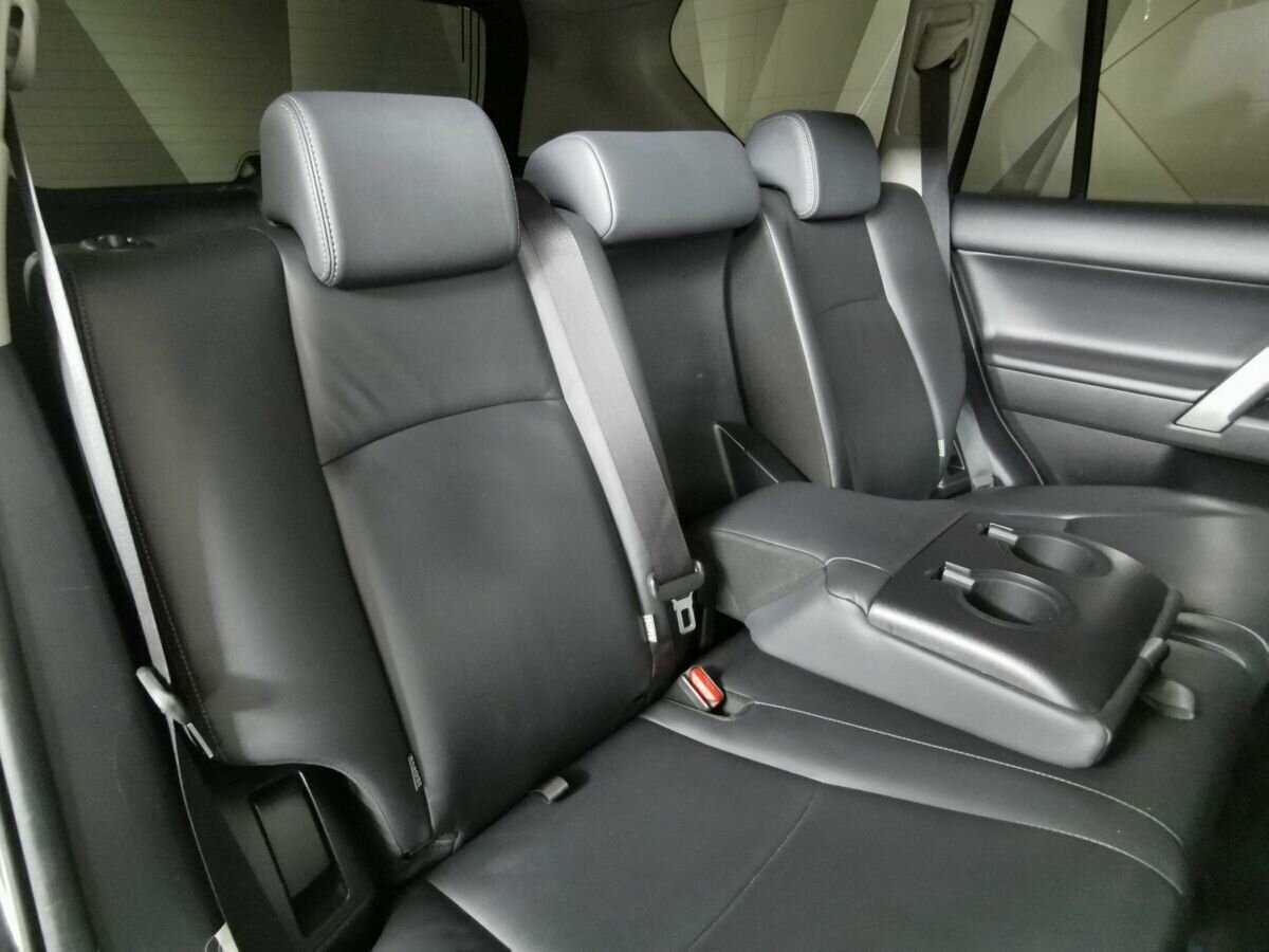 Toyota Land Cruiser Prado с пробегом — 2017 год. Фото: #12
