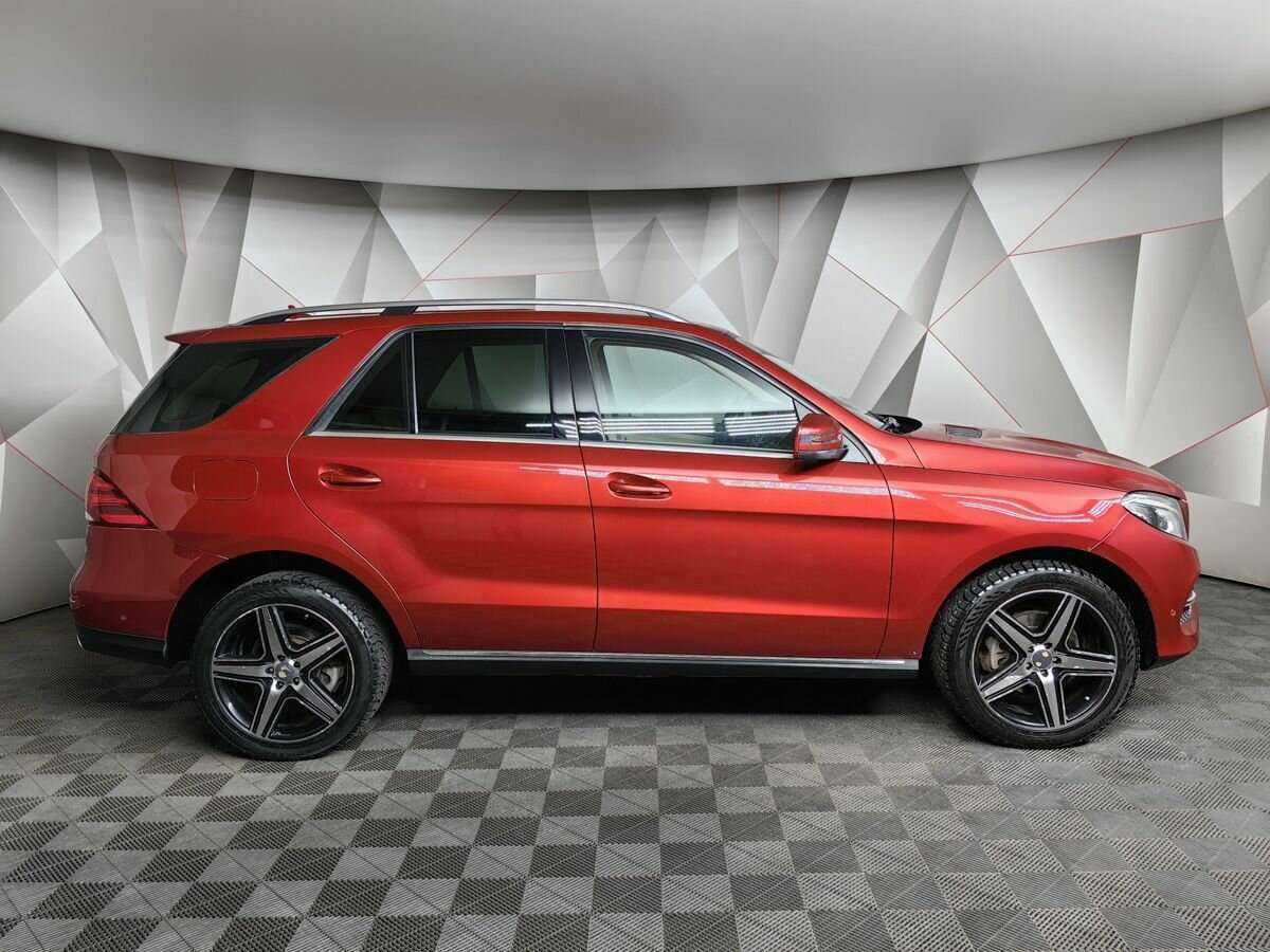 Mercedes-Benz GLE с пробегом — 2015 год. Фото: #5