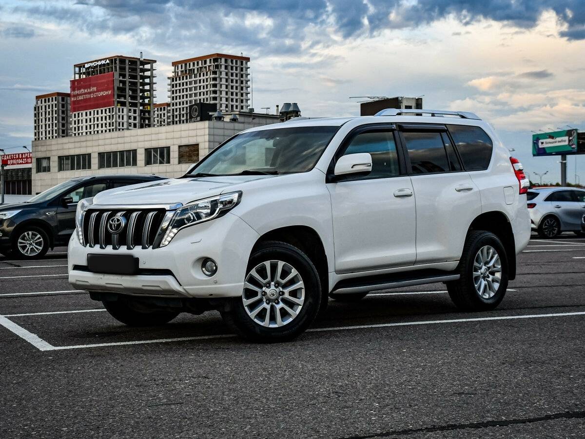 Toyota Land Cruiser Prado с пробегом — 2014 год. Фото: #0