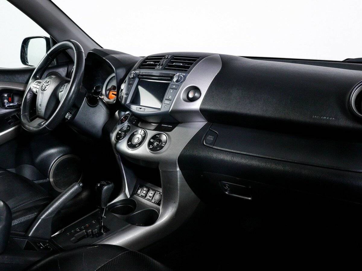 Toyota RAV4 с пробегом — 2008 год. Фото: #8