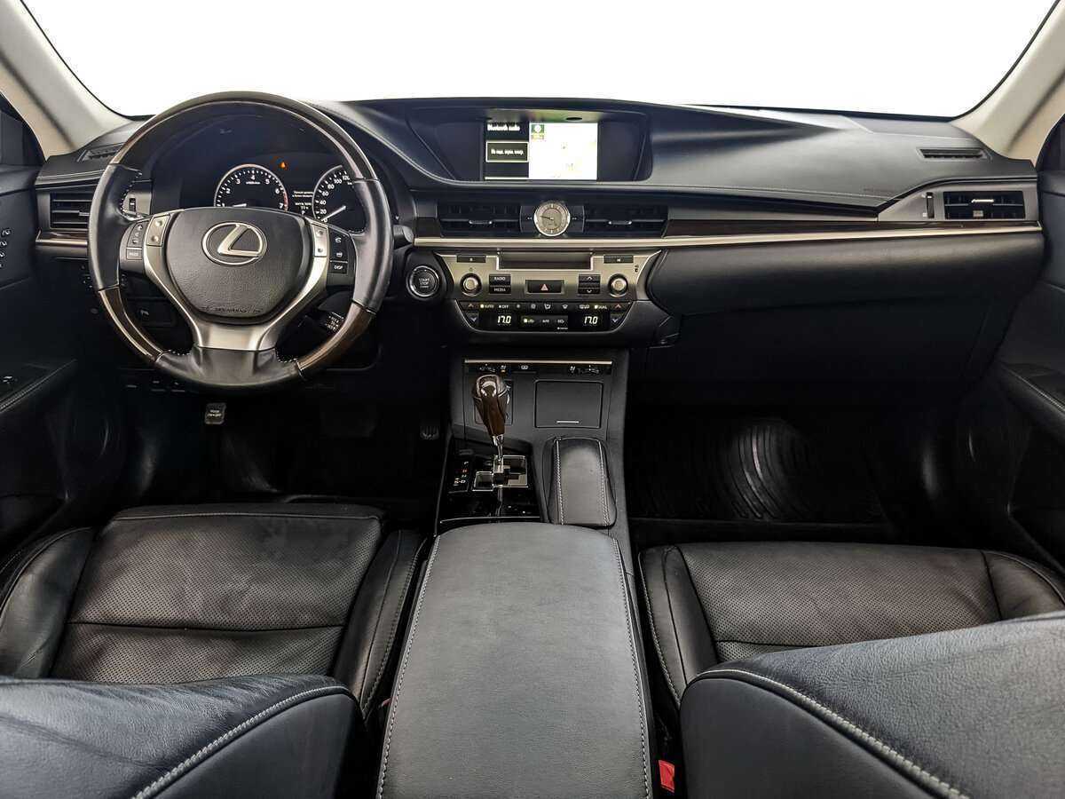 Lexus ES с пробегом — 2014 год. Фото: #12