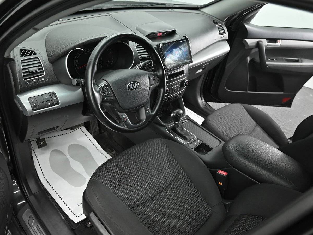 Kia Sorento с пробегом — 2015 год. Фото: #7