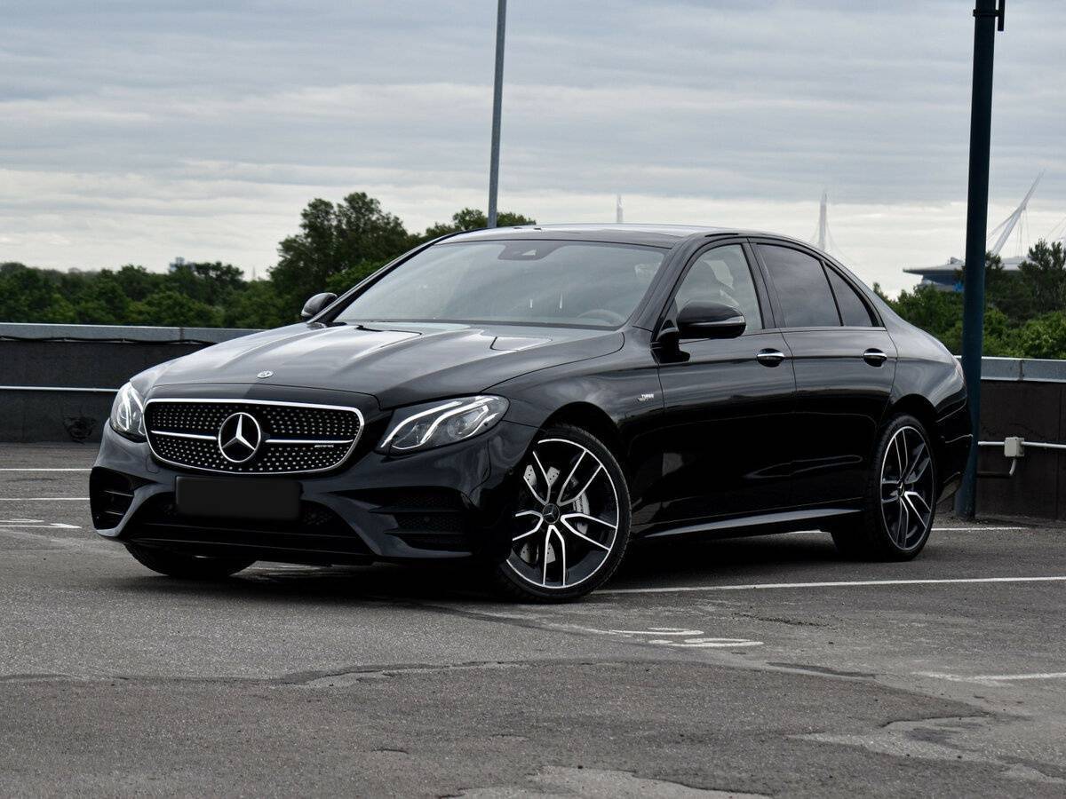 Mercedes-Benz E-Класс AMG с пробегом — 2019 год. Фото: #0