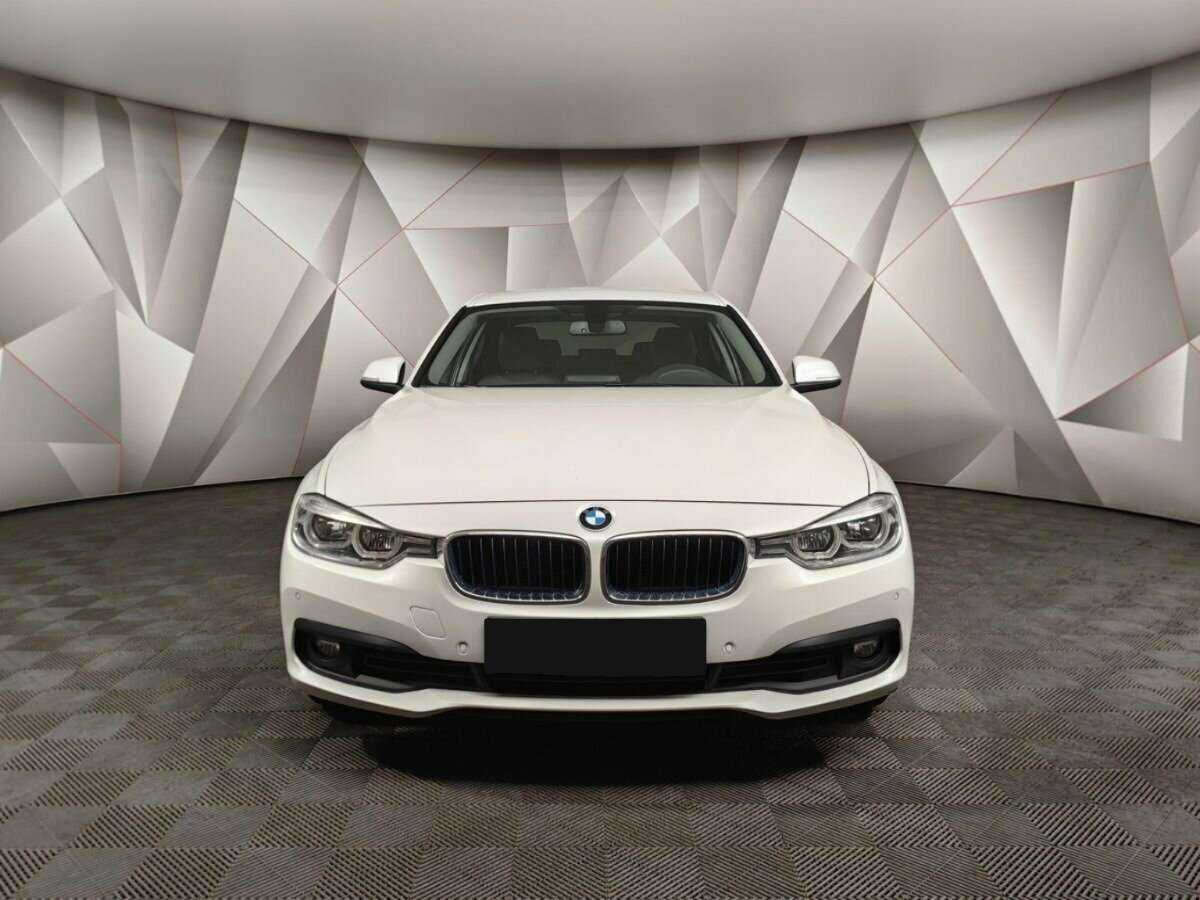 BMW 3 серии с пробегом — 2018 год. Фото: #6