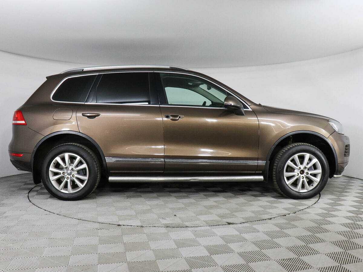 Volkswagen Touareg с пробегом — 2010 год. Фото: #3