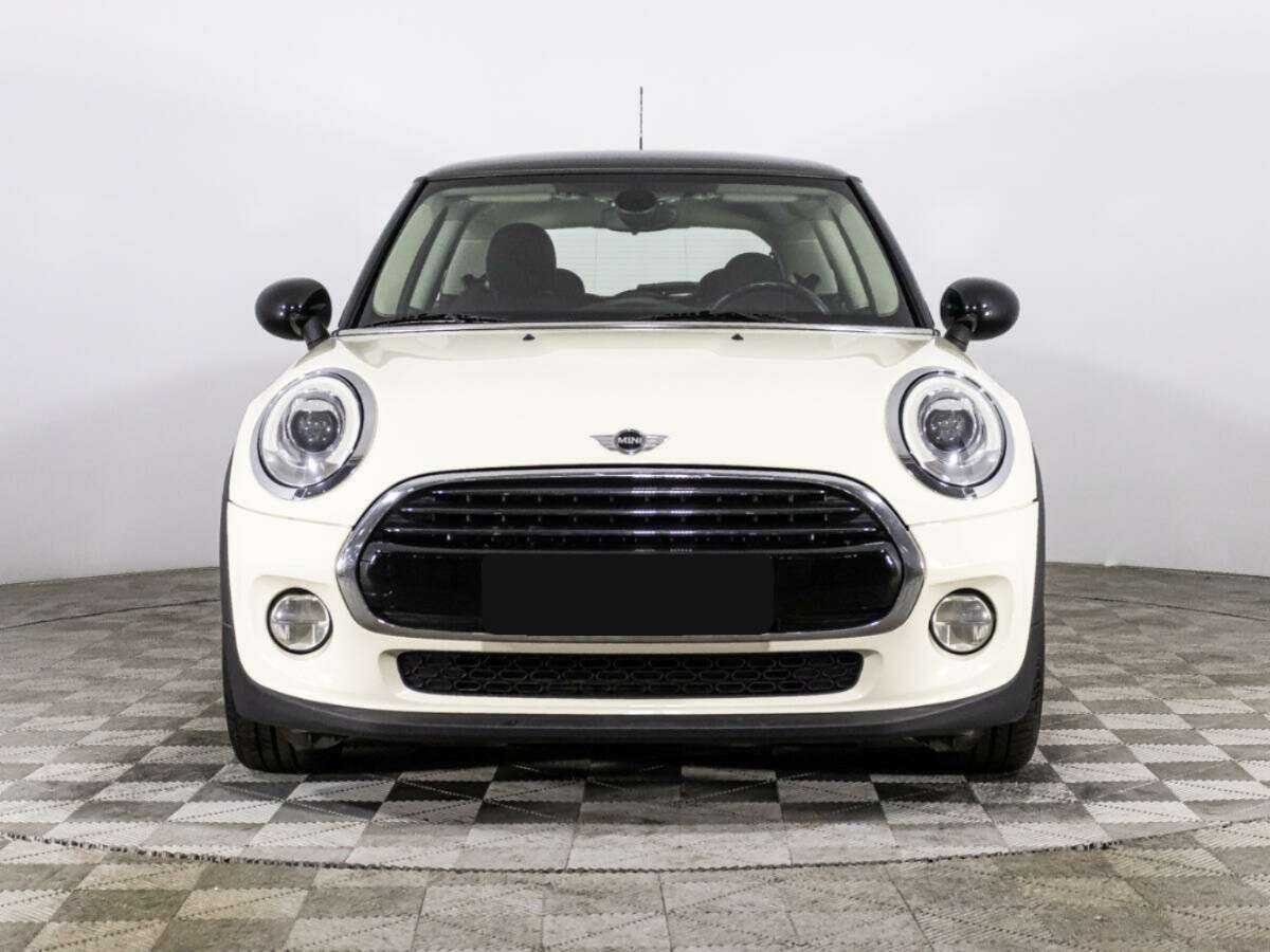 Mini Hatch с пробегом — 2016 год. Фото: #1