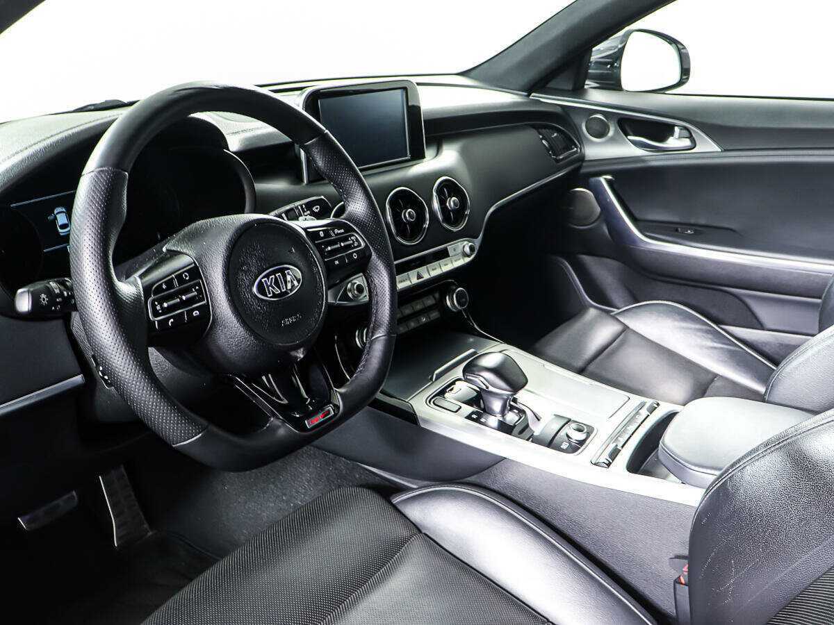 Kia Stinger с пробегом — 2018 год. Фото: #12