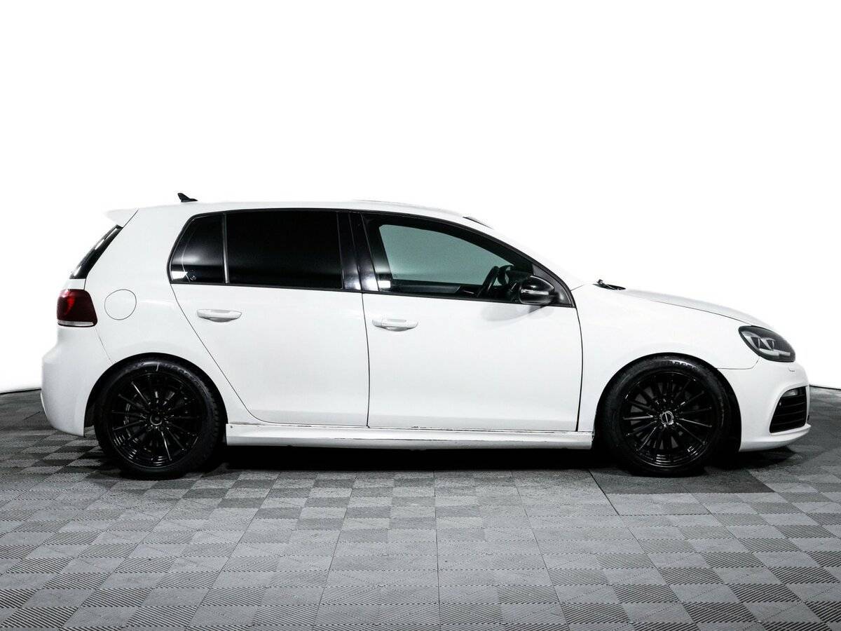 Volkswagen Golf R с пробегом — 2012 год. Фото: #3