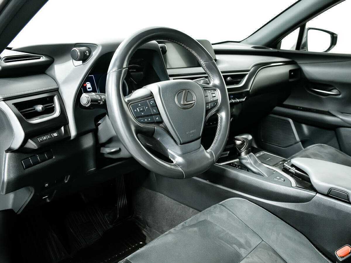 Lexus UX с пробегом — 2021 год. Фото: #12