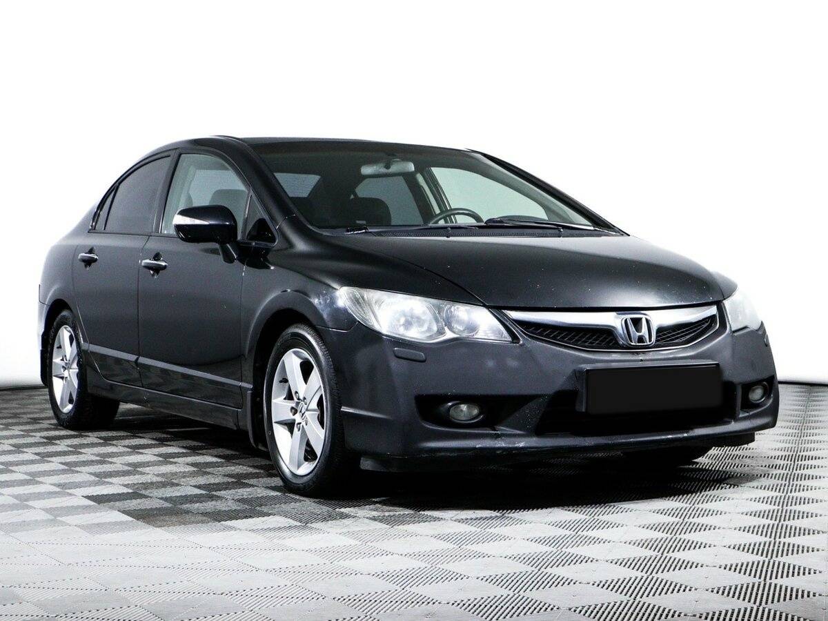 Honda Civic с пробегом — 2011 год. Фото: #2