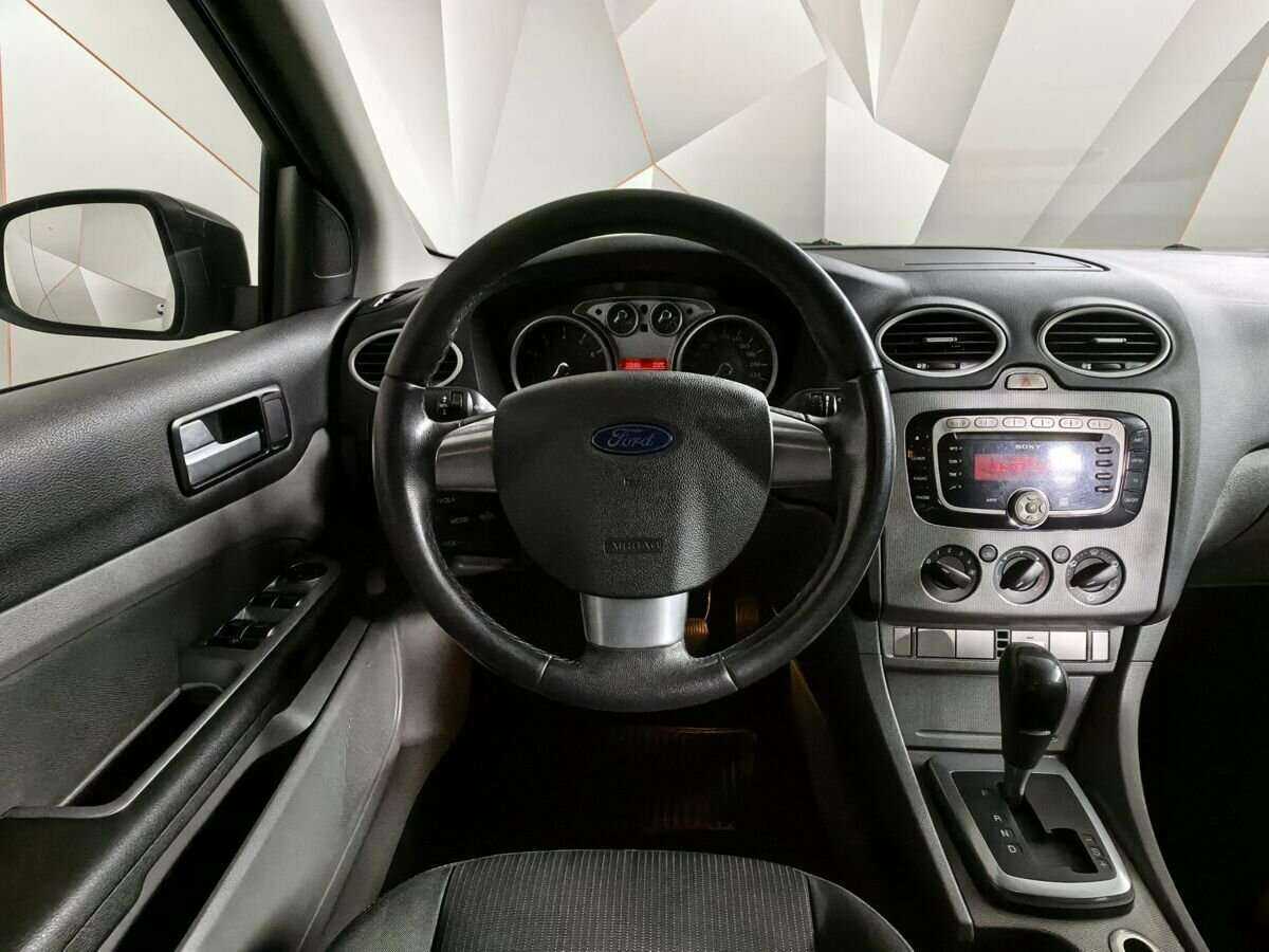 Ford Focus с пробегом — 2010 год. Фото: #14