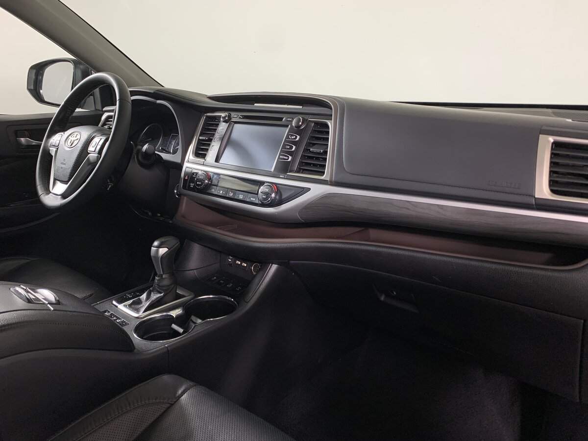 Toyota Highlander с пробегом — 2019 год. Фото: #12
