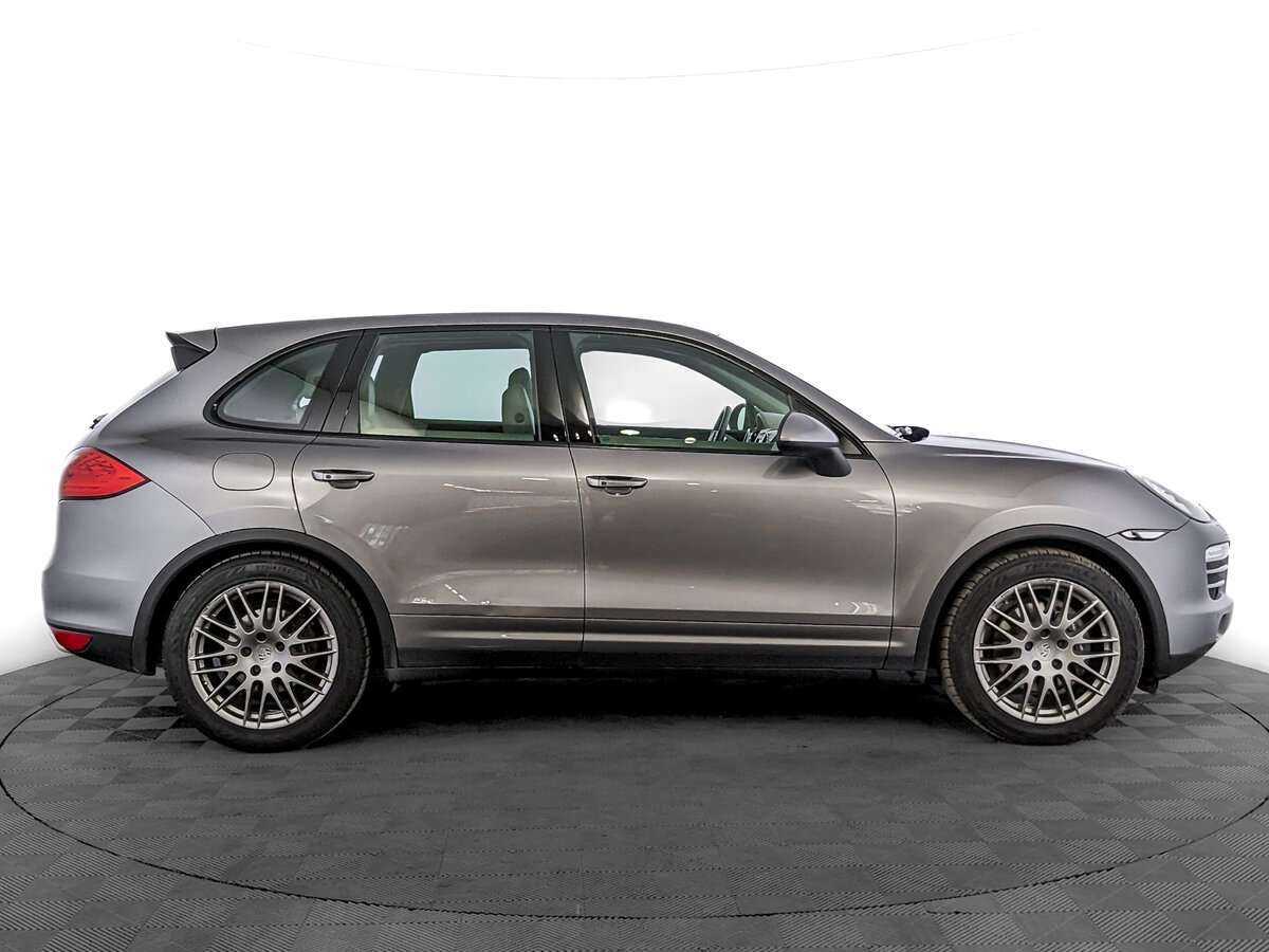 Porsche Cayenne с пробегом — 2012 год. Фото: #3