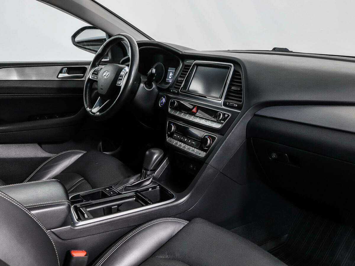 Hyundai Sonata с пробегом — 2019 год. Фото: #12