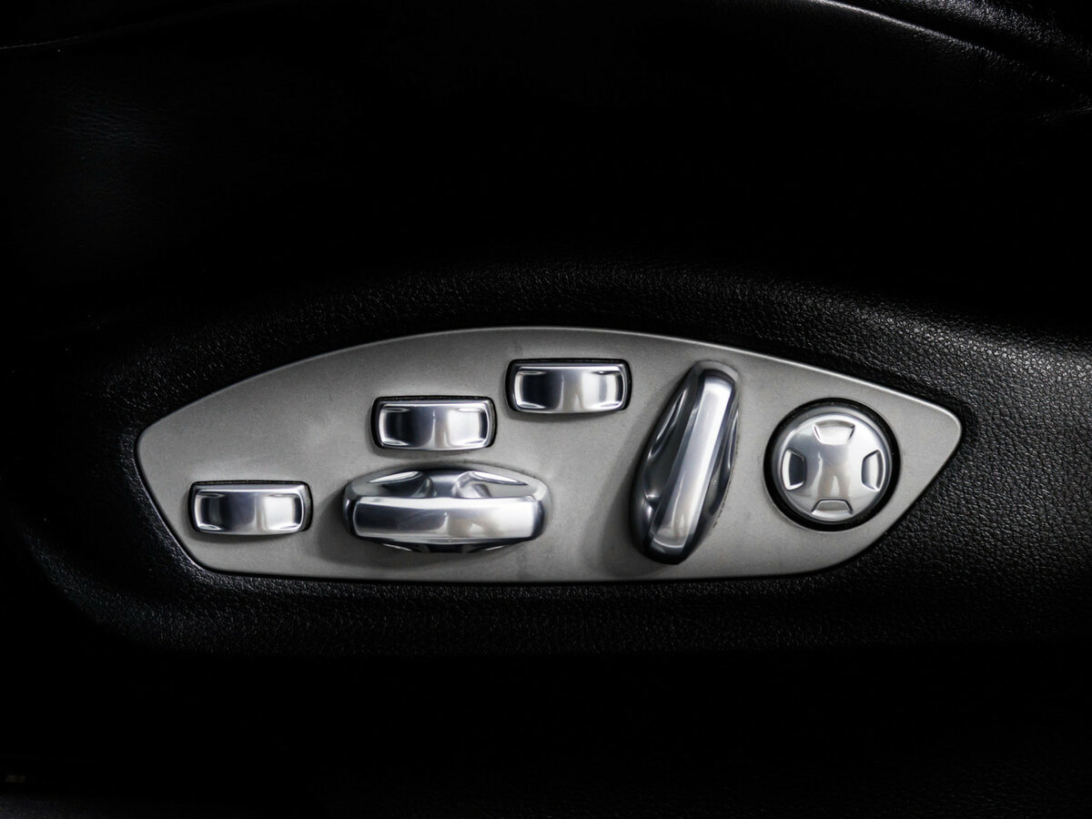 Porsche Macan с пробегом — 2014 год. Фото: #15