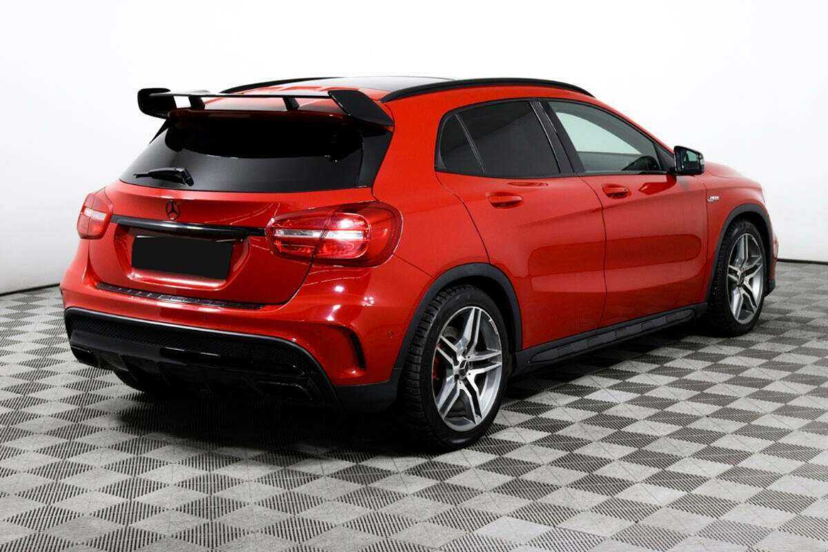 Mercedes-Benz GLA AMG с пробегом — 2015 год. Фото: #4