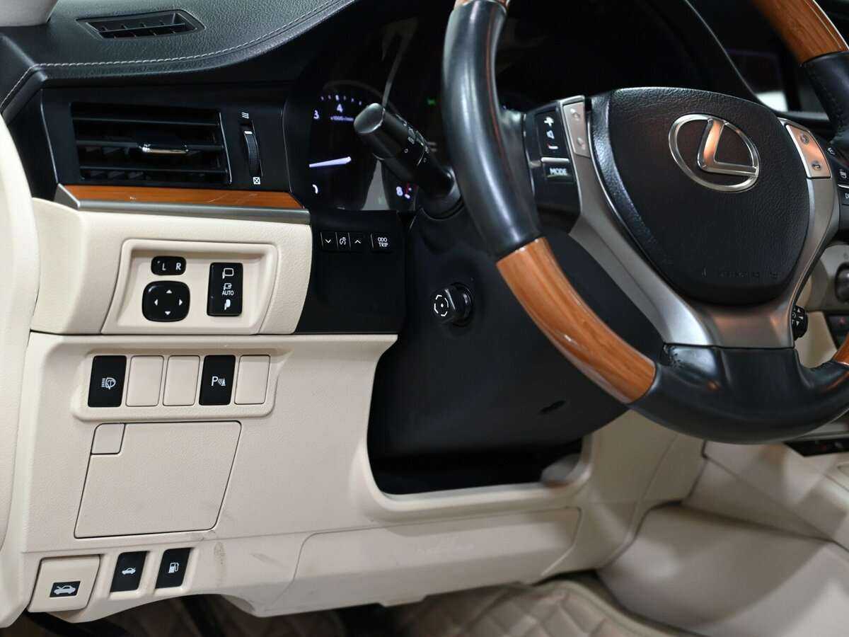 Lexus ES с пробегом — 2012 год. Фото: #6