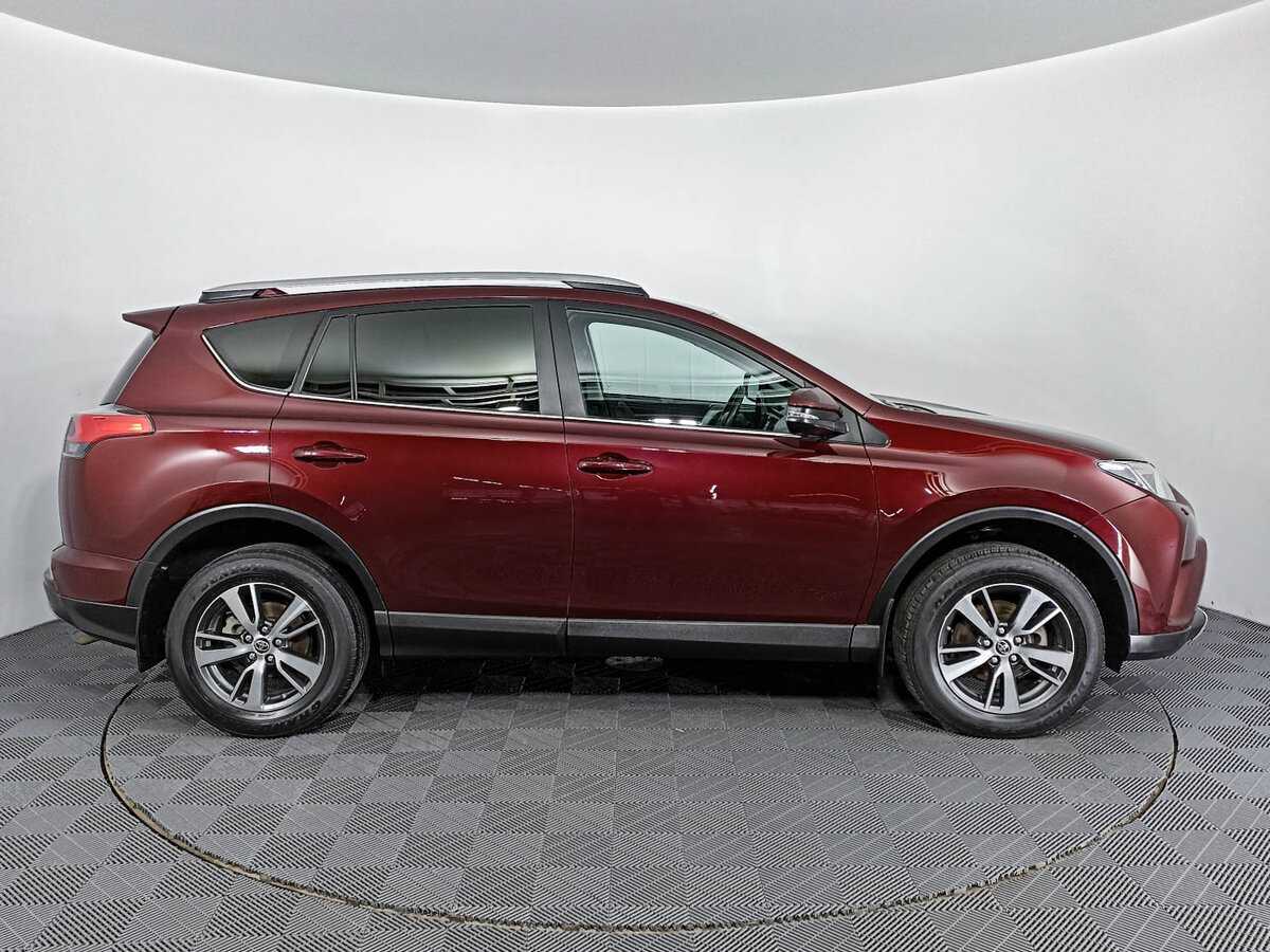 Toyota RAV4 с пробегом — 2019 год. Фото: #3