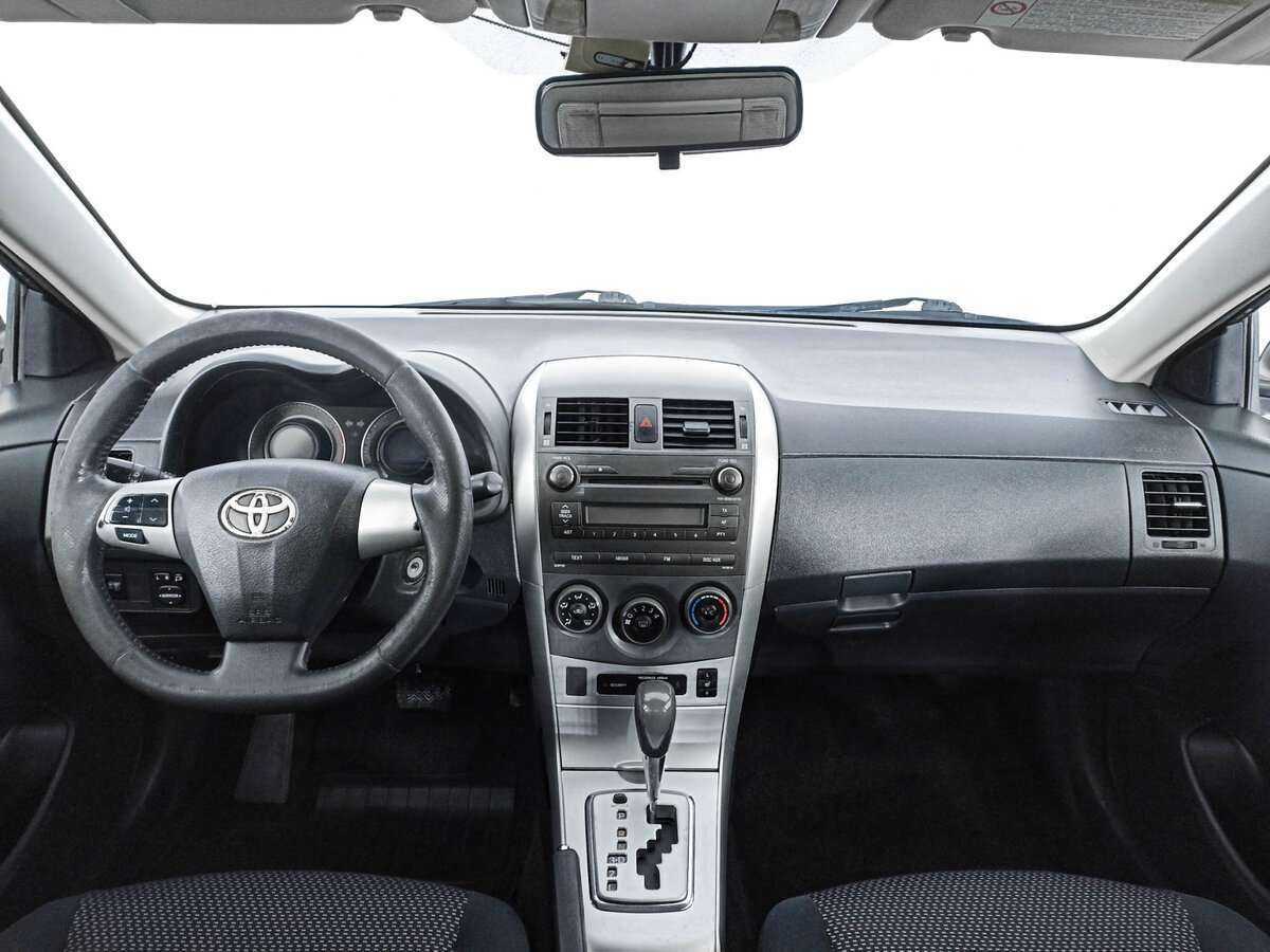 Toyota Corolla с пробегом — 2011 год. Фото: #11