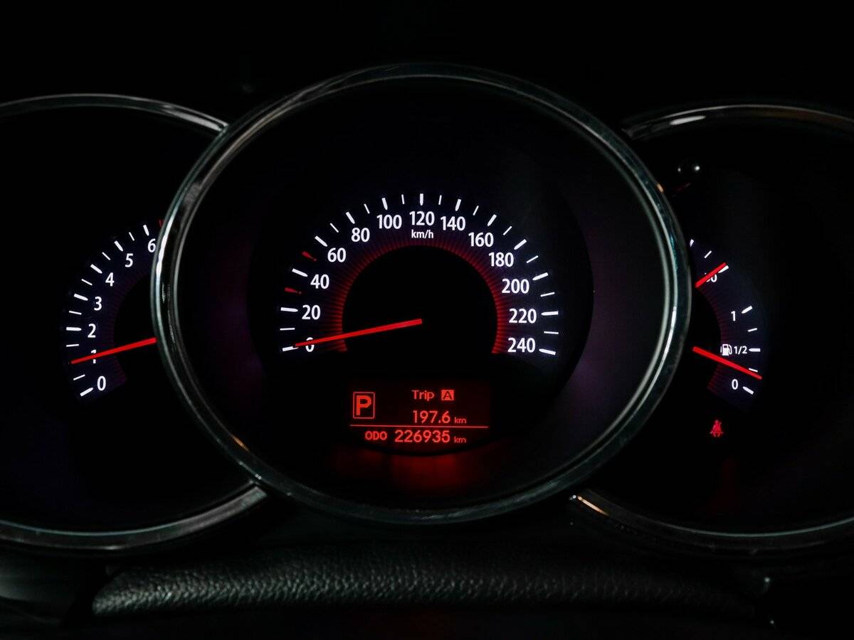 Kia Sorento с пробегом — 2011 год. Фото: #8