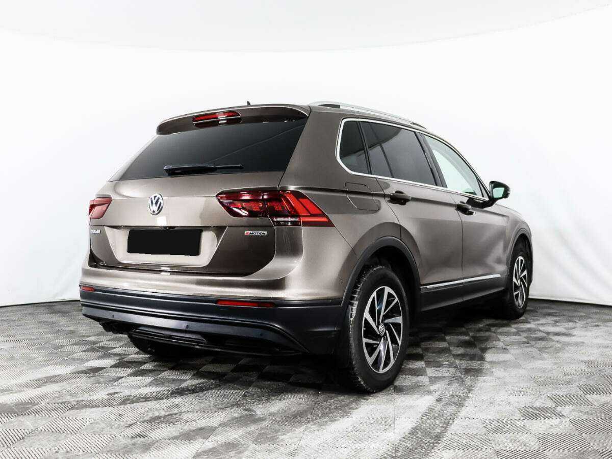 Volkswagen Tiguan с пробегом — 2018 год. Фото: #4