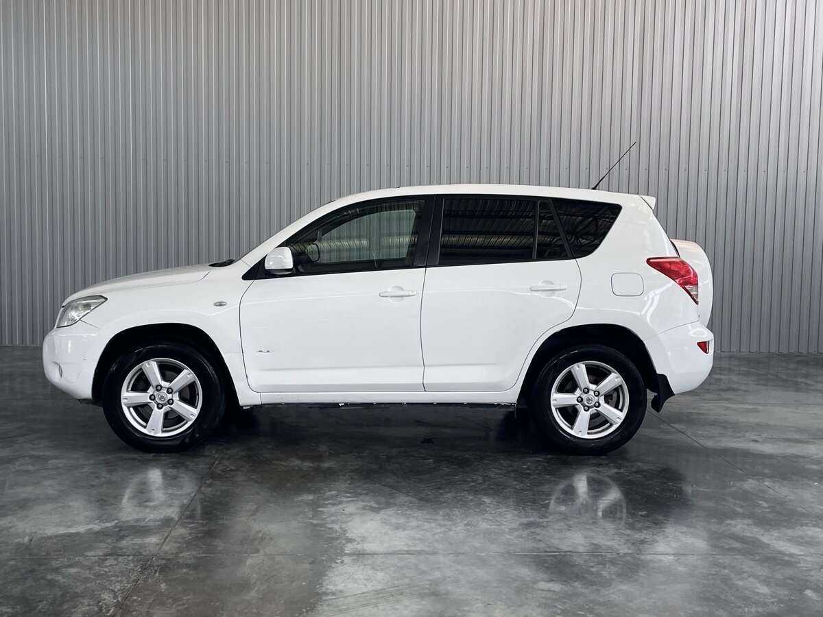 Toyota RAV4 с пробегом — 2008 год. Фото: #7