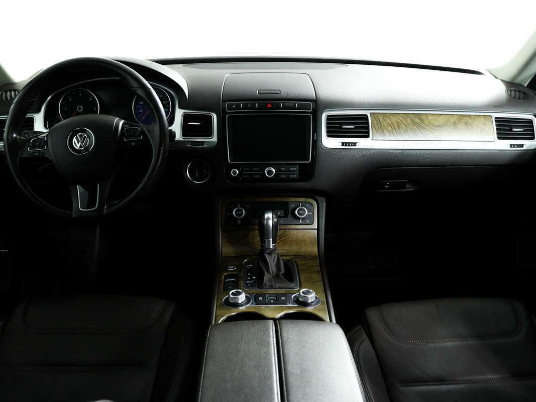 Volkswagen Touareg с пробегом — 2016 год. Фото: #10