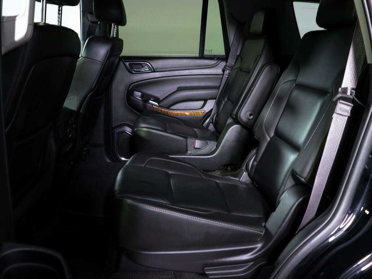 Chevrolet Tahoe с пробегом — 2016 год. Фото: #9
