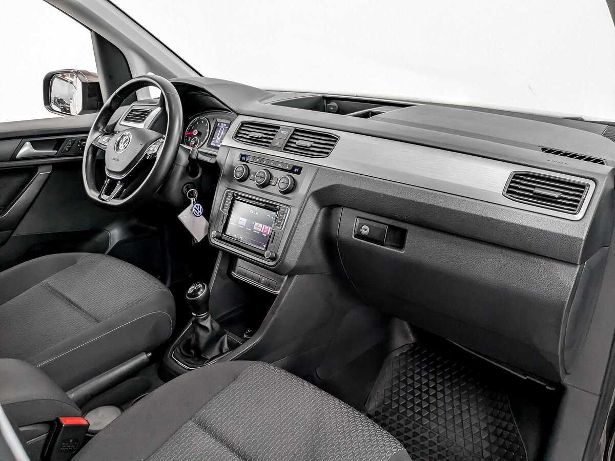 Volkswagen Caddy с пробегом — 2018 год. Фото: #10