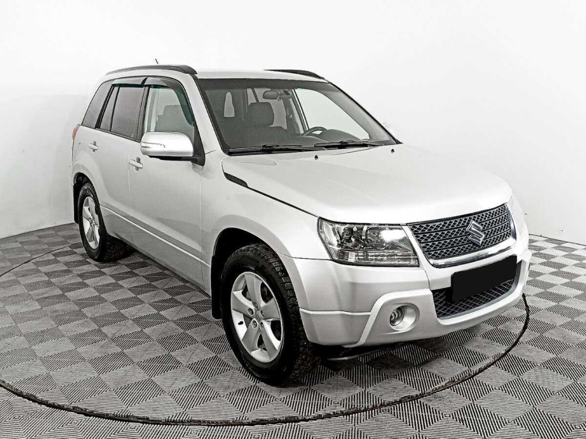 Suzuki Grand Vitara с пробегом — 2011 год. Фото: #2