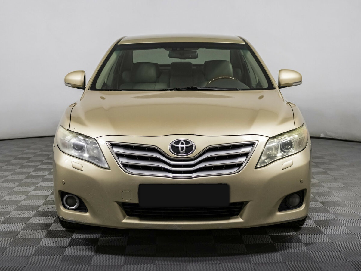 Toyota Camry с пробегом — 2011 год. Фото: #1