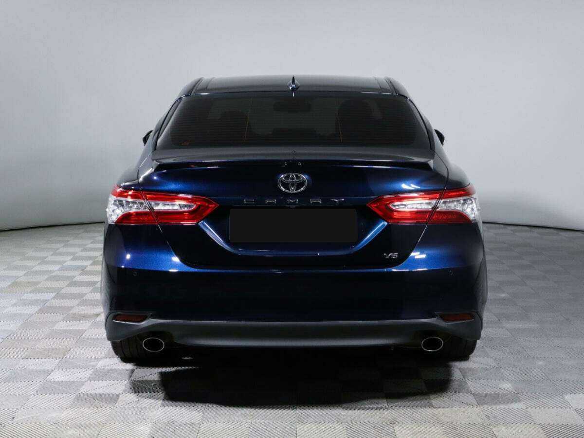 Toyota Camry с пробегом — 2018 год. Фото: #5