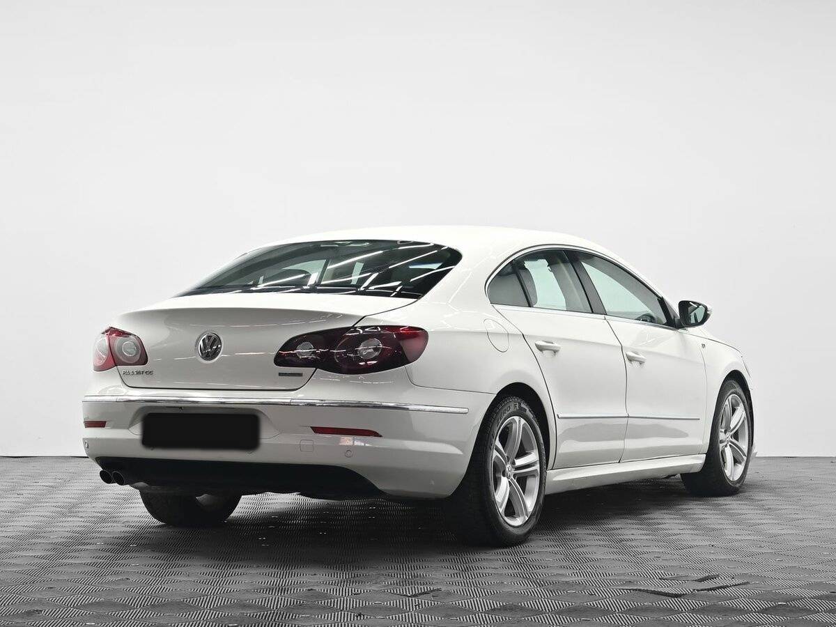 Volkswagen Passat CC с пробегом — 2011 год. Фото: #3