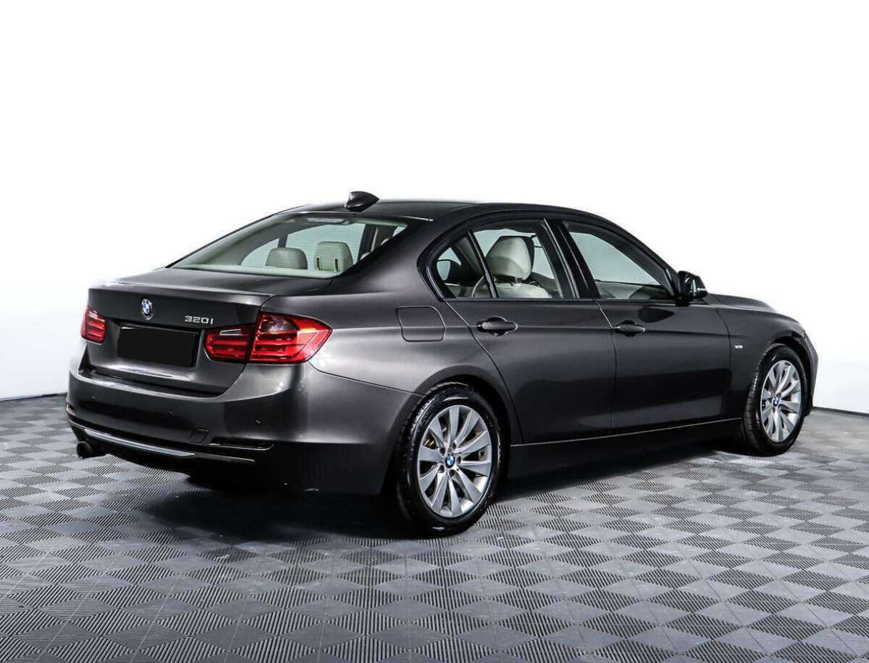 BMW 3 серии с пробегом — 2012 год. Фото: #4