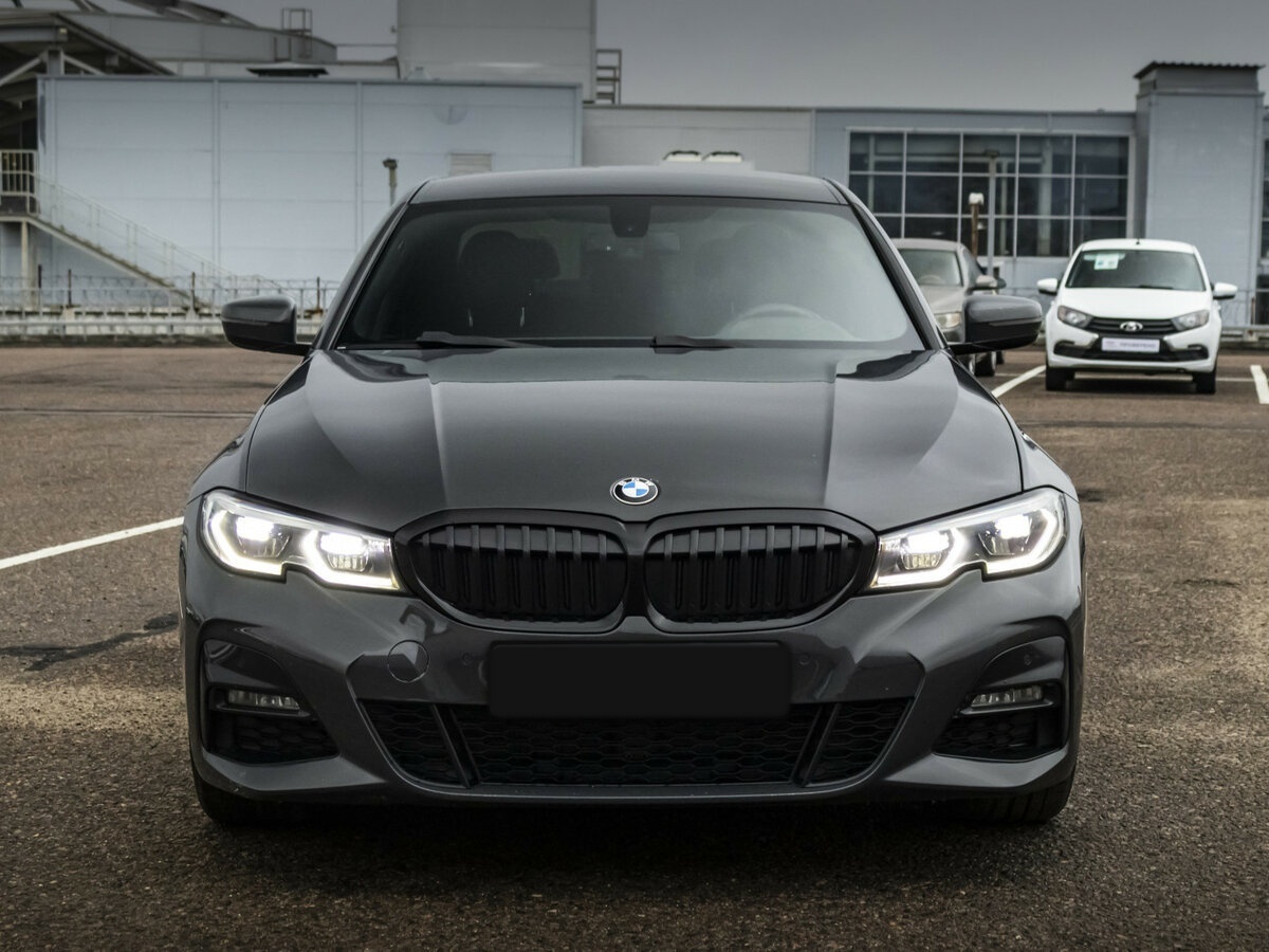 BMW 3 серии с пробегом — 2019 год. Фото: #2
