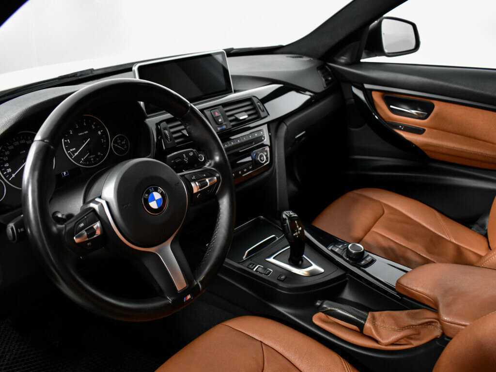 BMW 3 серии с пробегом — 2017 год. Фото: #8