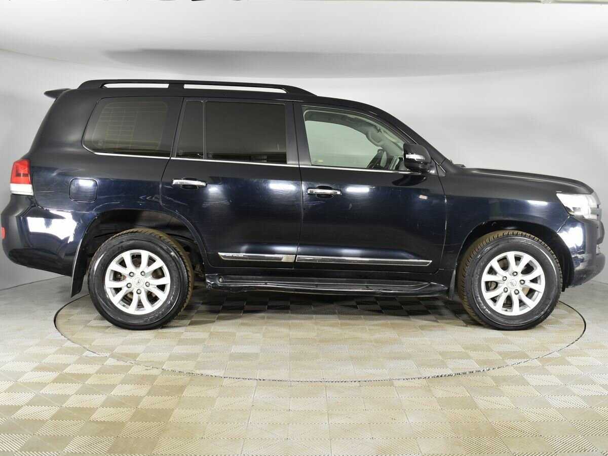 Toyota Land Cruiser с пробегом — 2017 год. Фото: #4