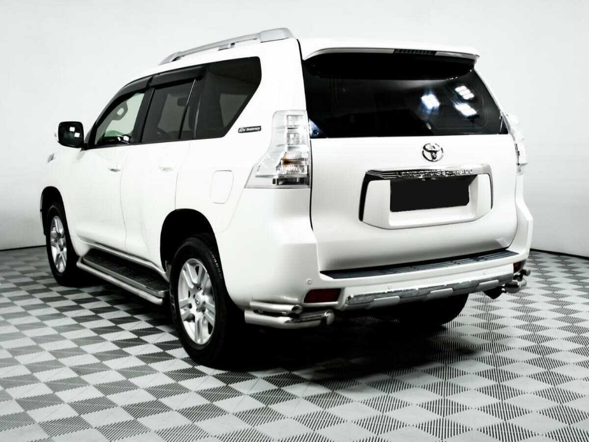 Toyota Land Cruiser Prado с пробегом — 2011 год. Фото: #6