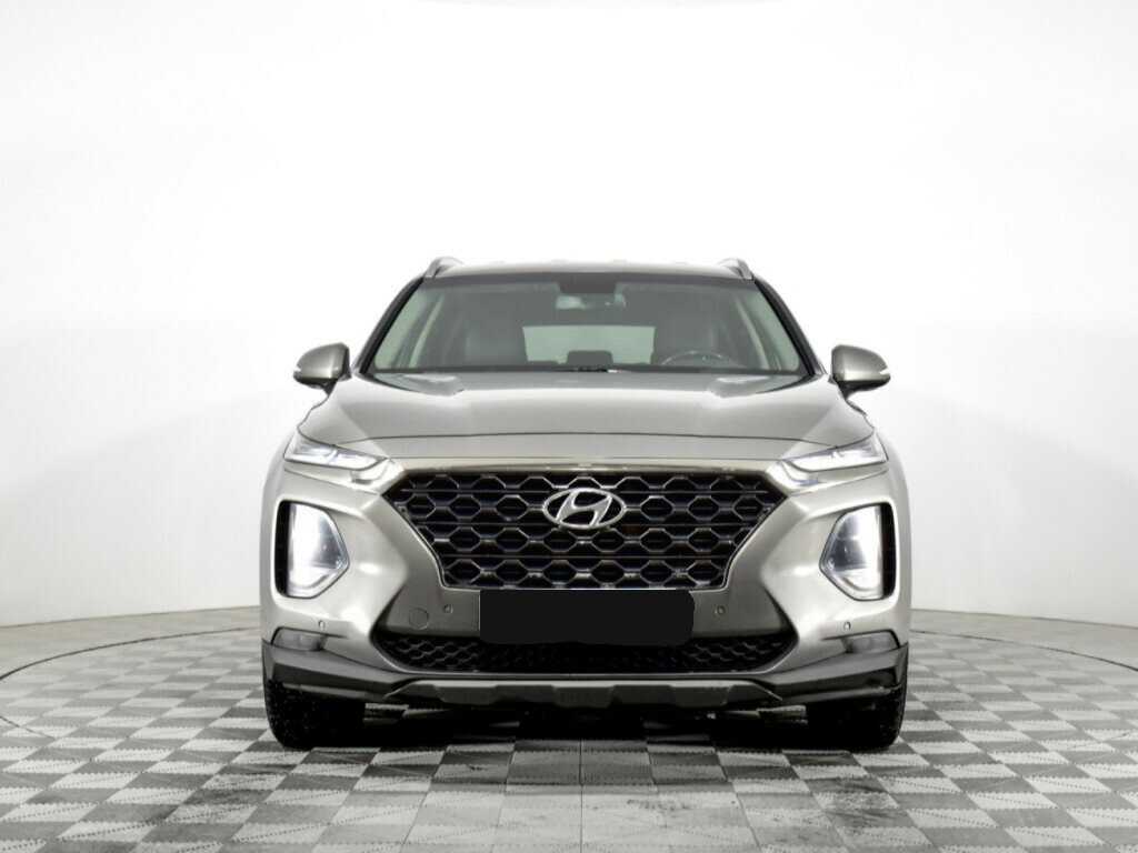 Hyundai Santa Fe с пробегом — 2019 год. Фото: #1