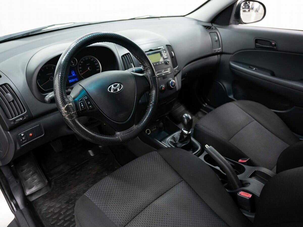 Hyundai i30 с пробегом — 2010 год. Фото: #6