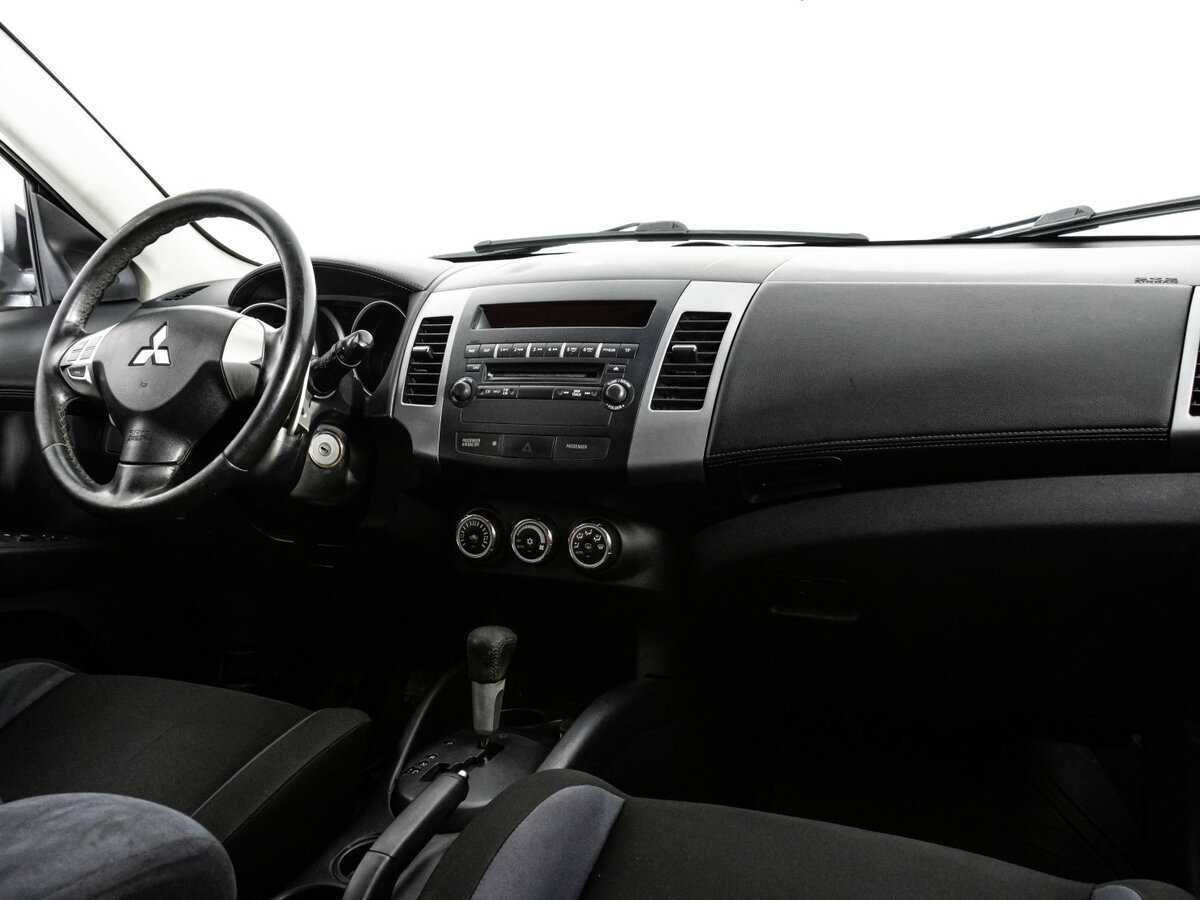 Mitsubishi Outlander с пробегом — 2010 год. Фото: #6