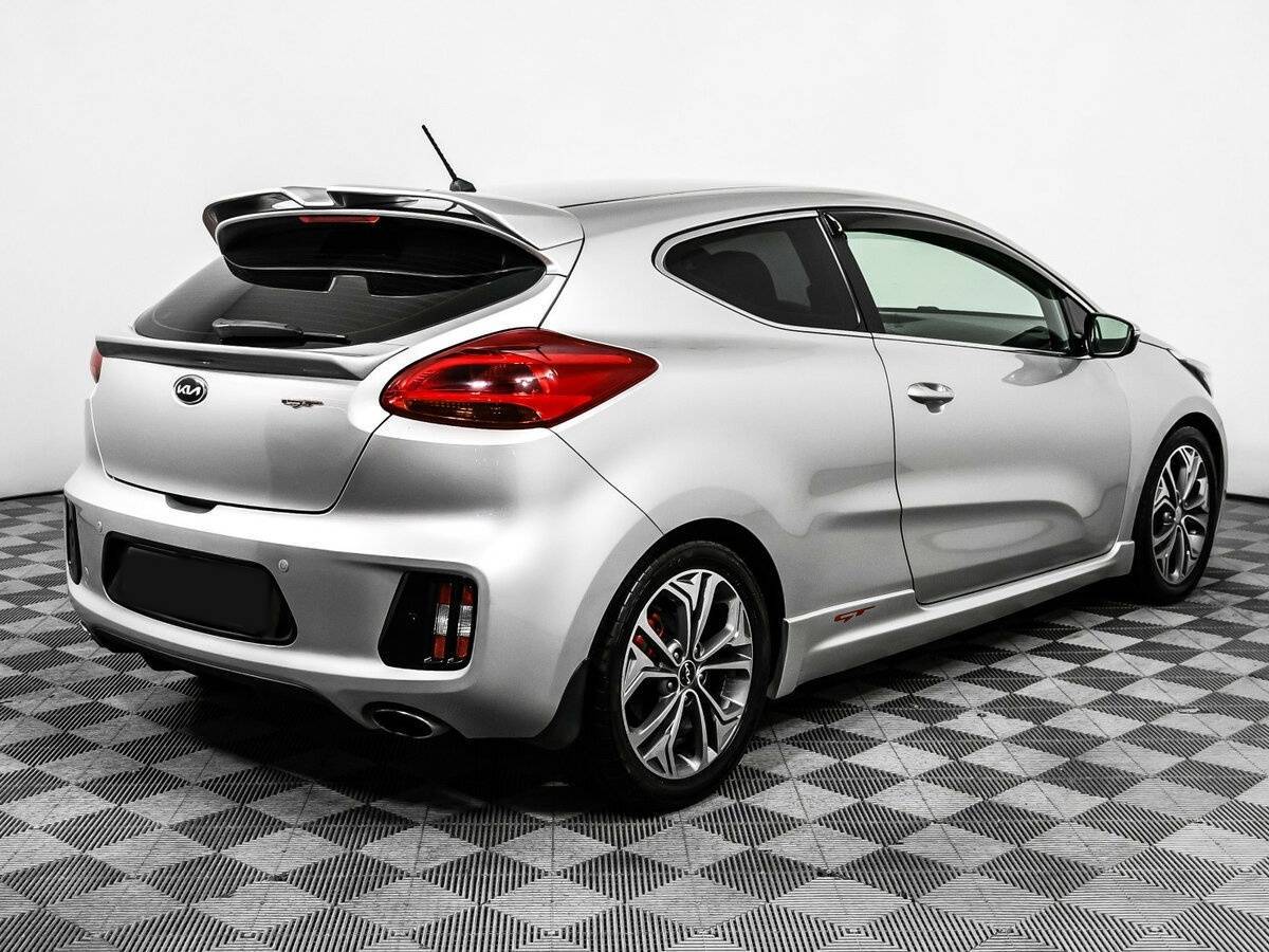 Kia Ceed GT с пробегом — 2015 год. Фото: #4