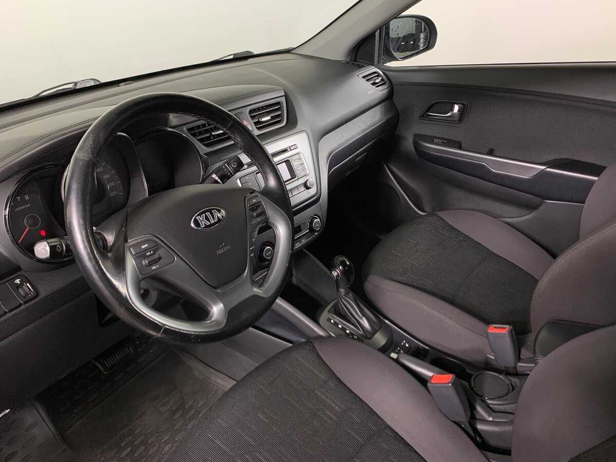 Kia Rio с пробегом — 2015 год. Фото: #11