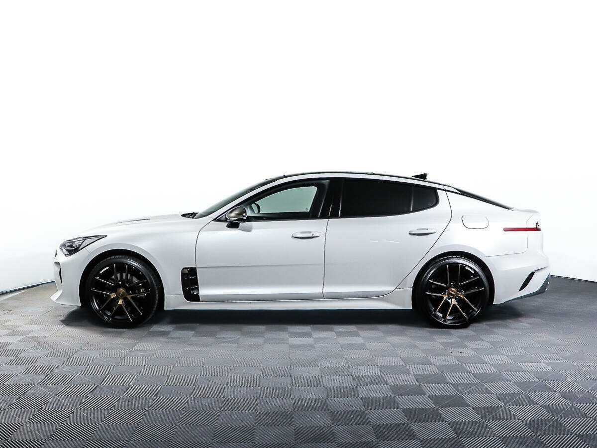 Kia Stinger с пробегом — 2018 год. Фото: #7