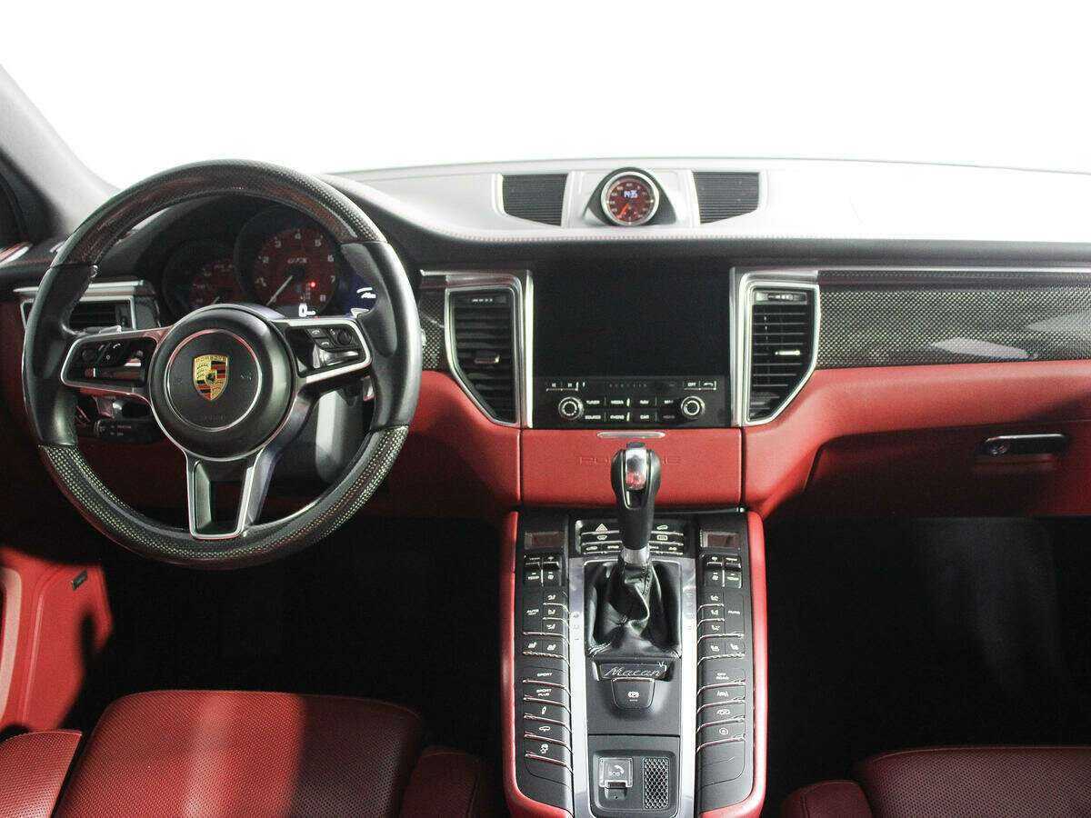 Porsche Macan с пробегом — 2017 год. Фото: #9